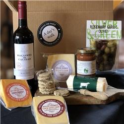 Welcome to Lakeland Cheese and wine box